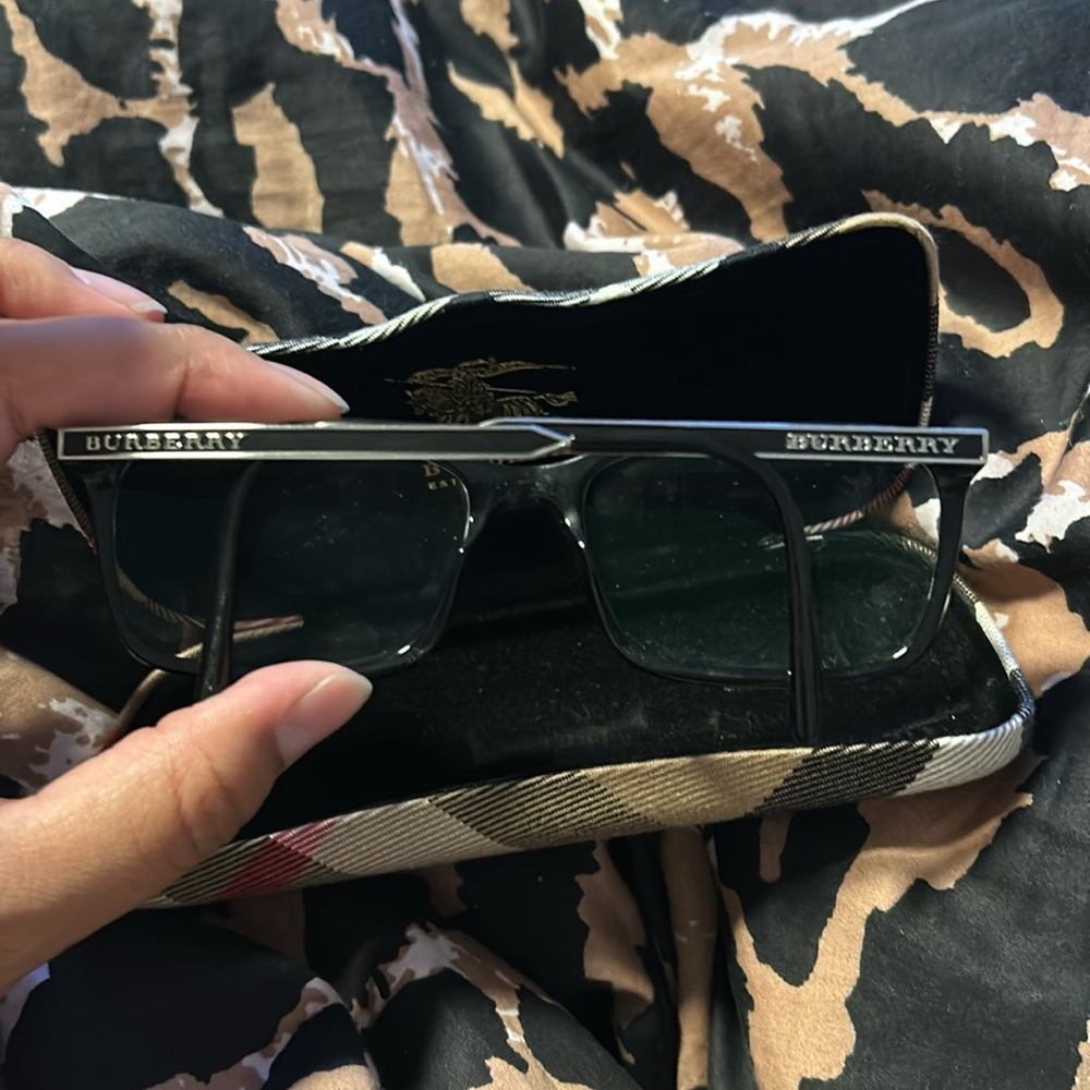 Burberry glasses frame - Picture 4 of 7